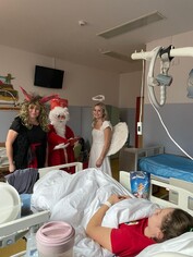 Přišla návštěva, dárky přinesla :))