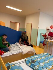 Přišla návštěva, dárky přinesla :))