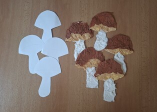 BAREVNÝ PODZIM PŘICHÁZÍ ...